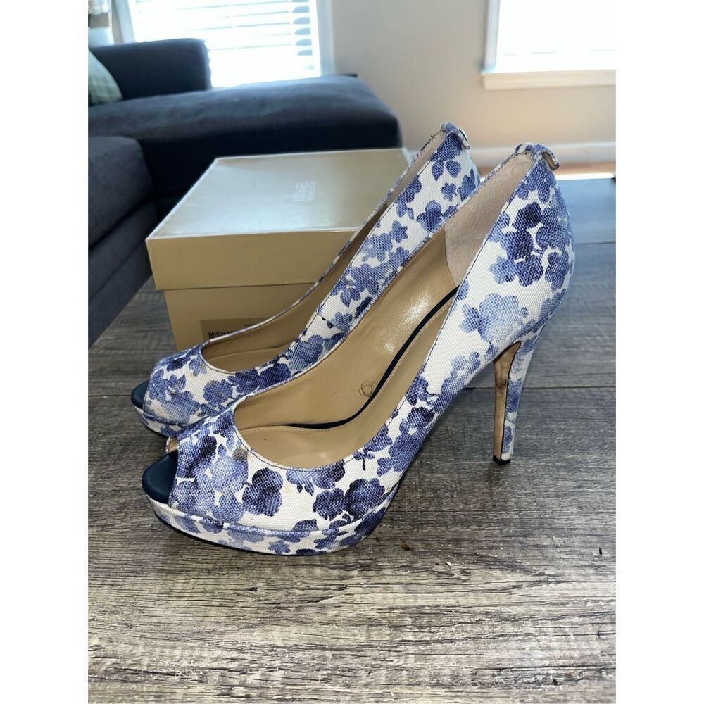 Michael by Michael Kors York Platform Blue printed canvas Heels Size 10 With Box